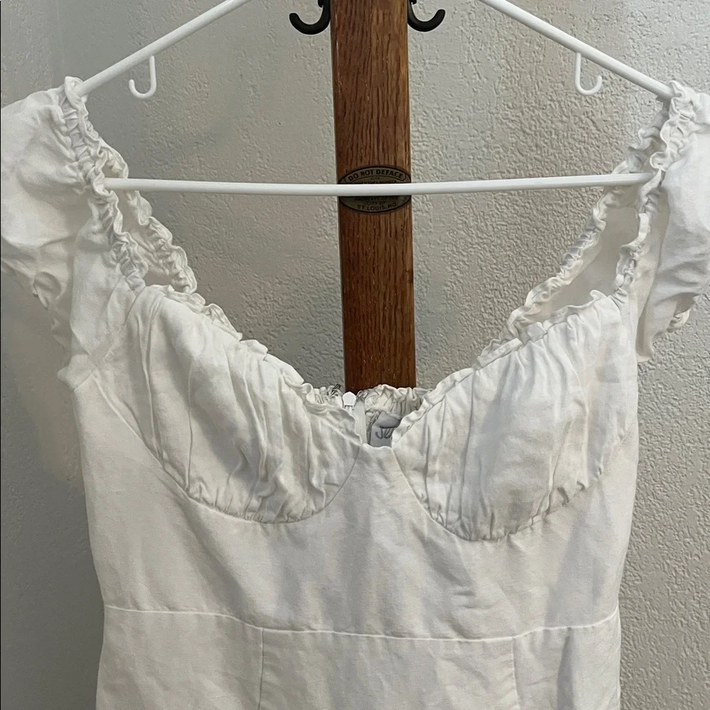 Selfie Leslie Heaven Sent puff sleeve dress - Picture 4 of 8